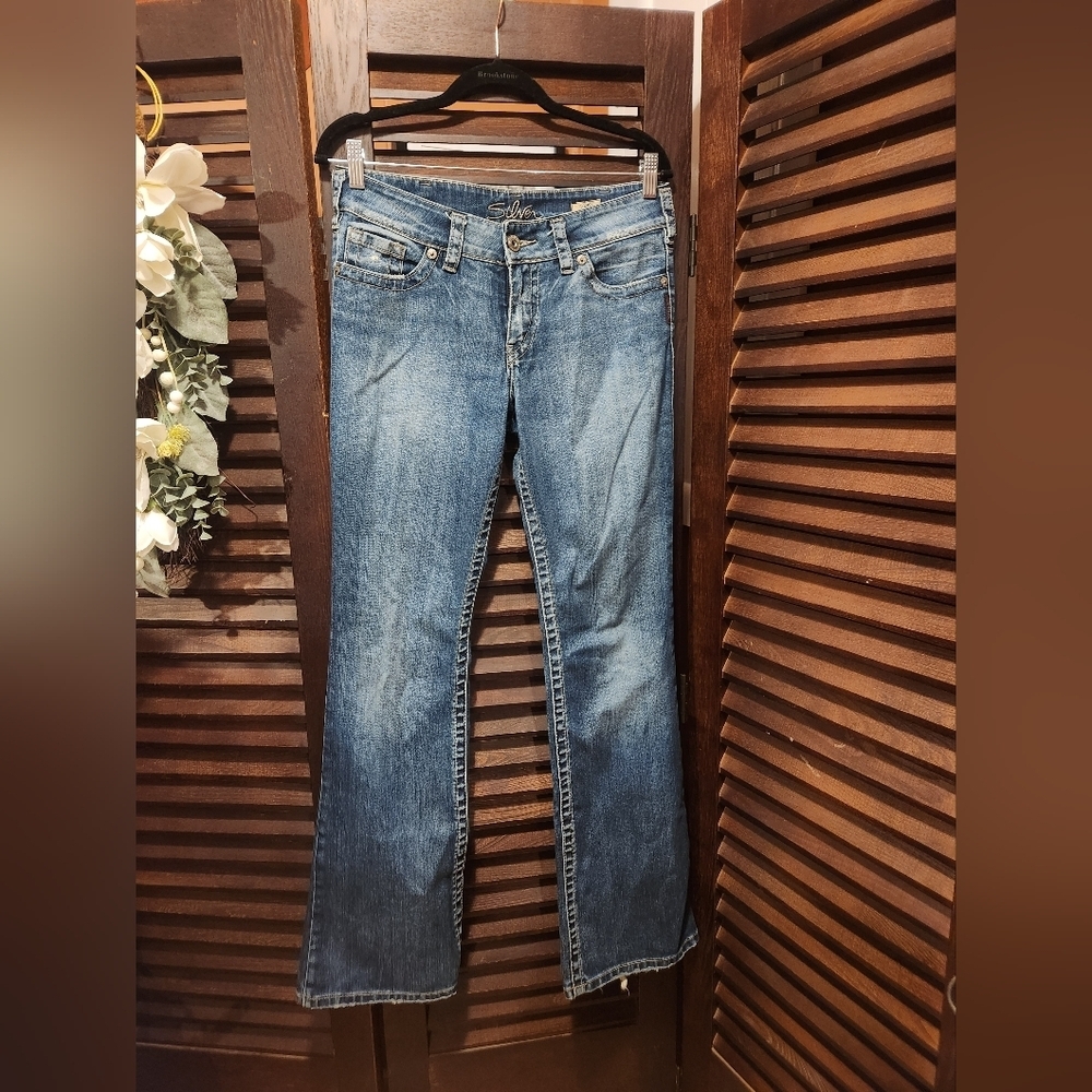 Silver Jeans Women's Bootcut Jeans in Medium Blue Wash